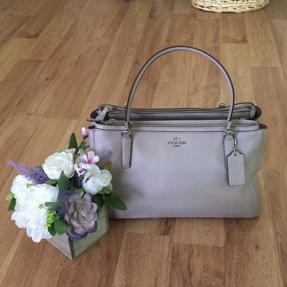 Coach Handbags - Gorgeous Coach purse✨